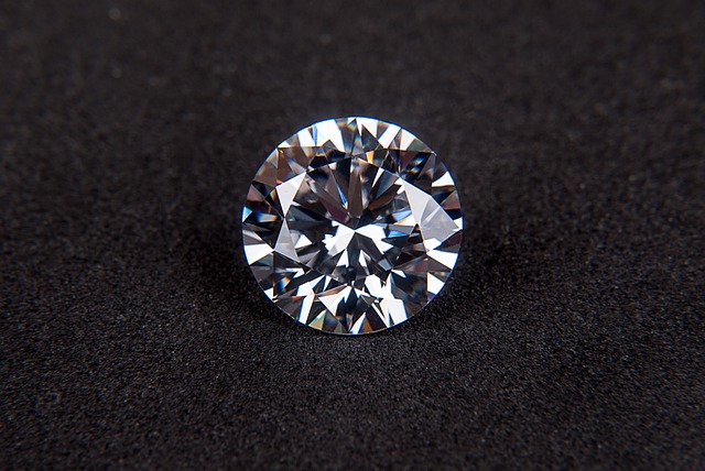 diamant do prstenu